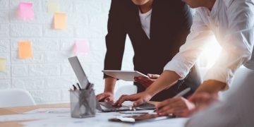 7 Effective Leadership Strategies for Business Success