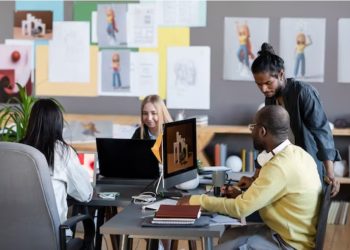 What Kind Of Courses Are Available For Graphic Designer?
