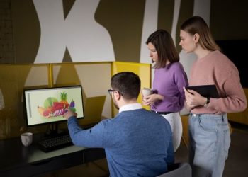Behind the Scenes: Quantum AI’s Stellar Team on the Official Website