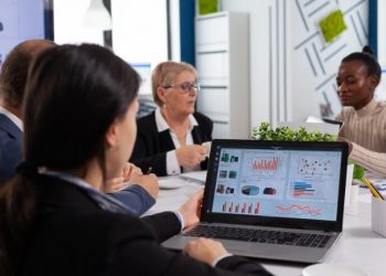 Streamlining Campaign Performance Tracking with Automated Reports