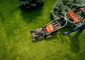 Transform your property’s entrance with our expert driveway installation services, featuring high-quality materials and innovative designs.