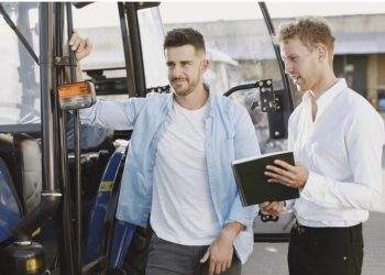 Why Fleet Washing Is Essential for Meeting Customer Service Expectations